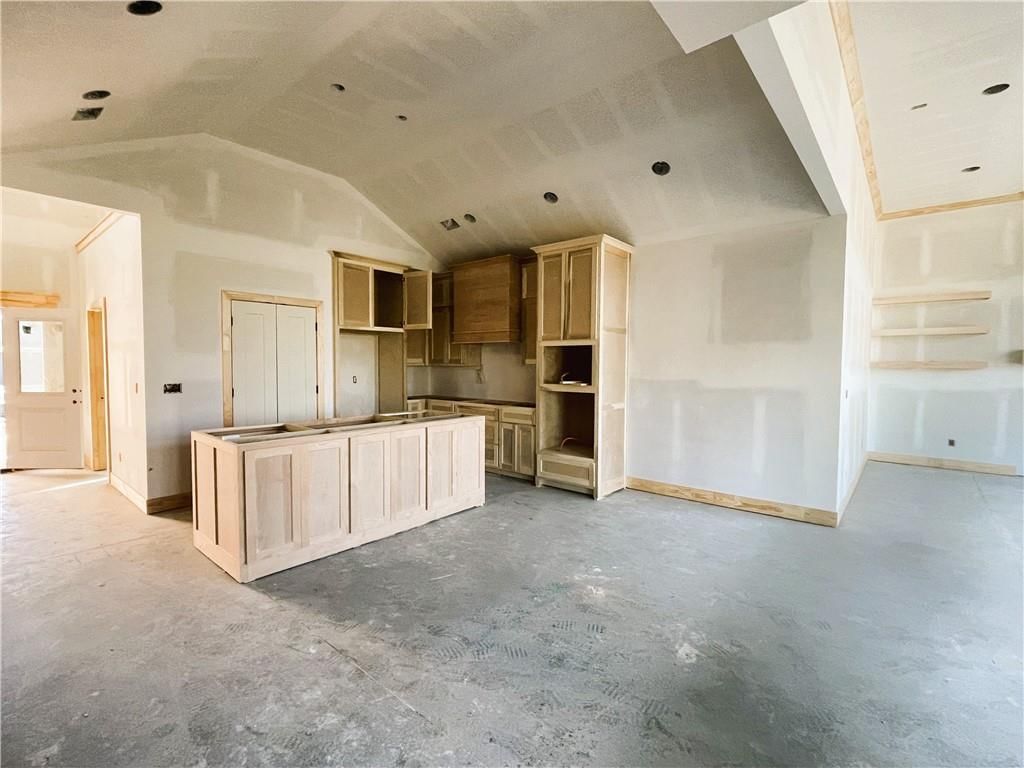 22646 W 89th Street — photo 11