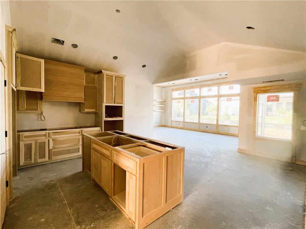 22646 W 89th Street — photo 12