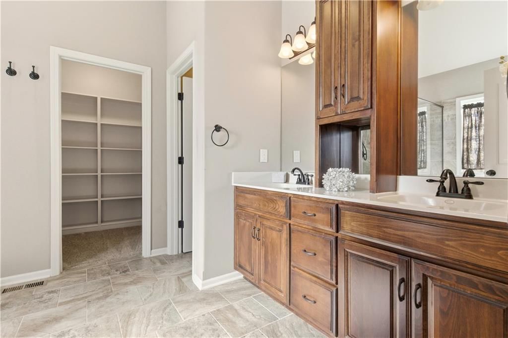 9315 N Genessee Street — photo 28