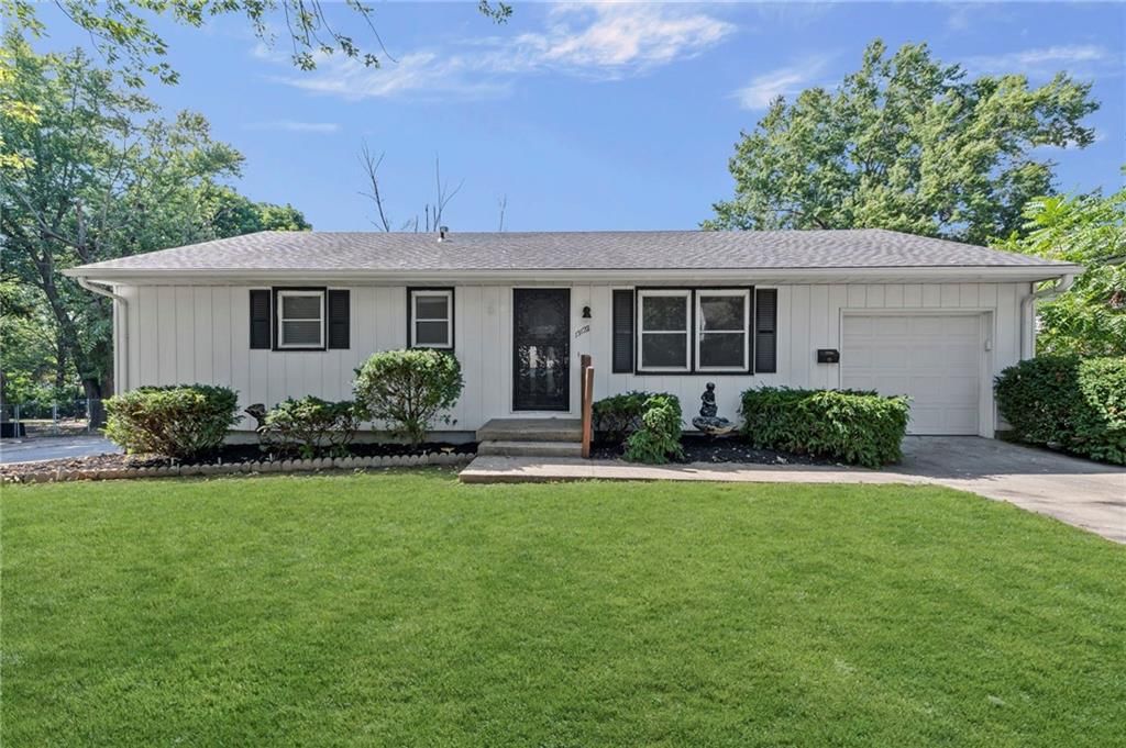 13122 Winchester Avenue — photo 1