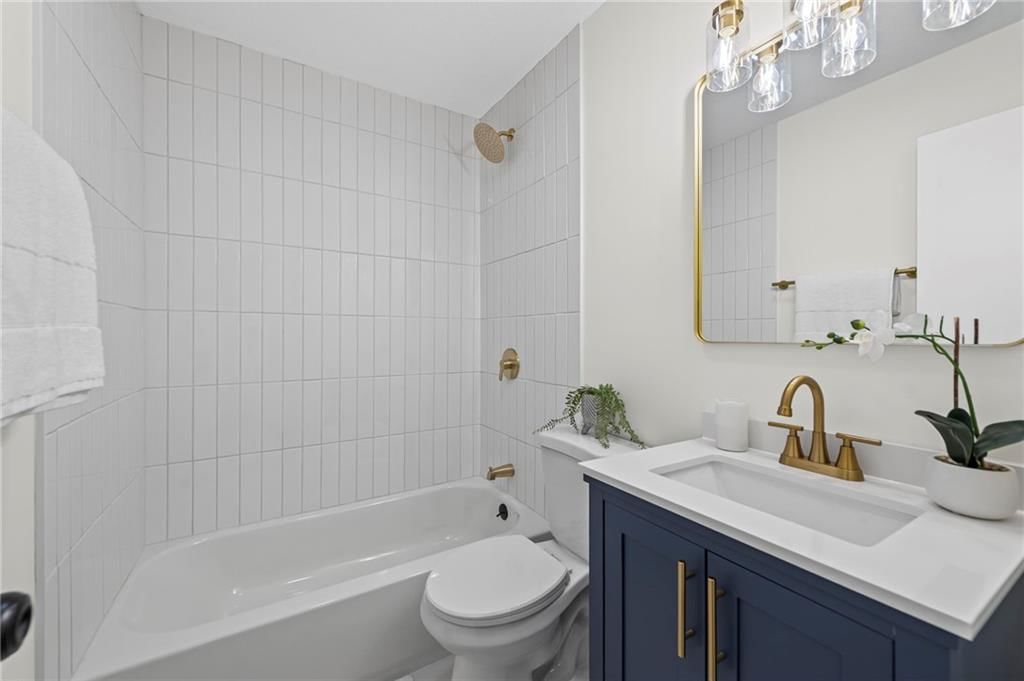 13122 Winchester Avenue — photo 15