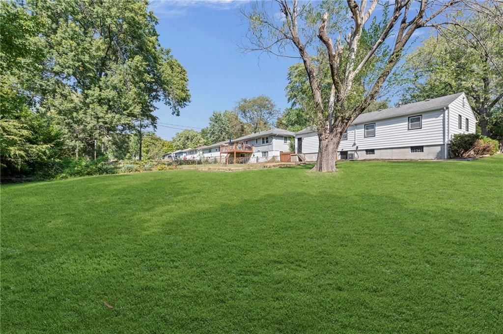 13122 Winchester Avenue — photo 25