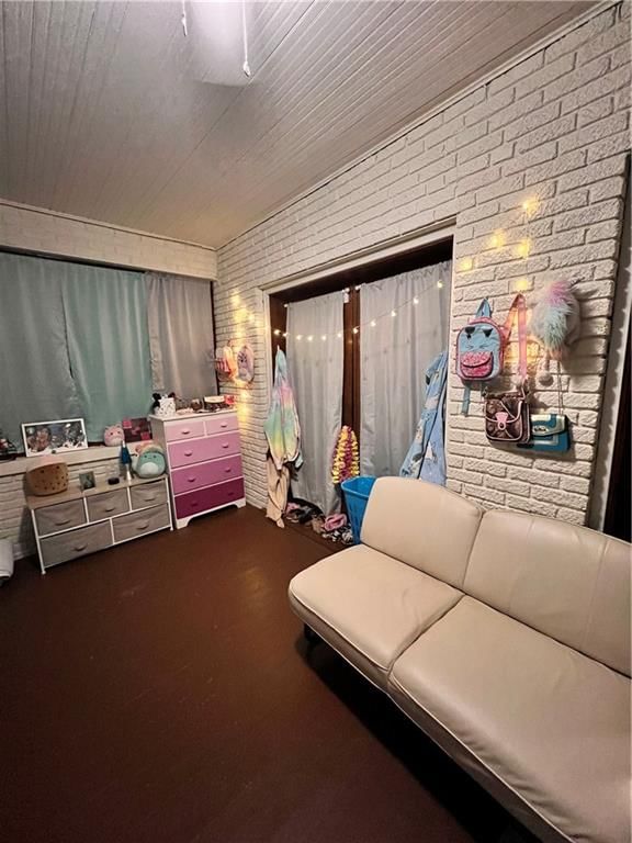 902 Illinois Street — photo 19