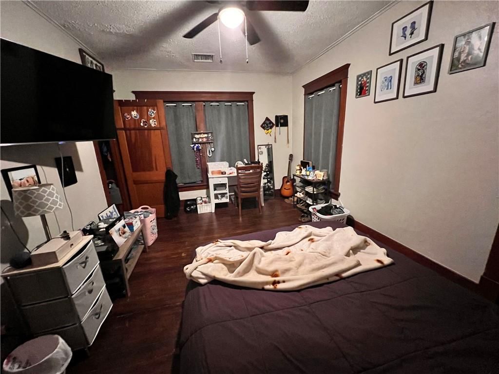 902 Illinois Street — photo 23