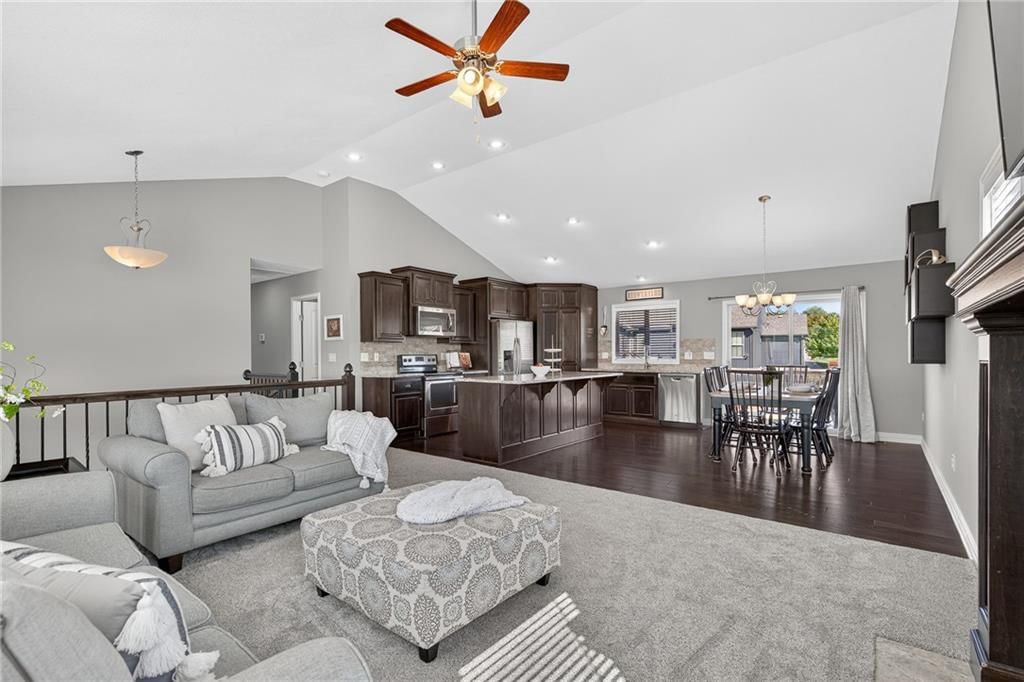 117 S Westglen Drive — photo 5