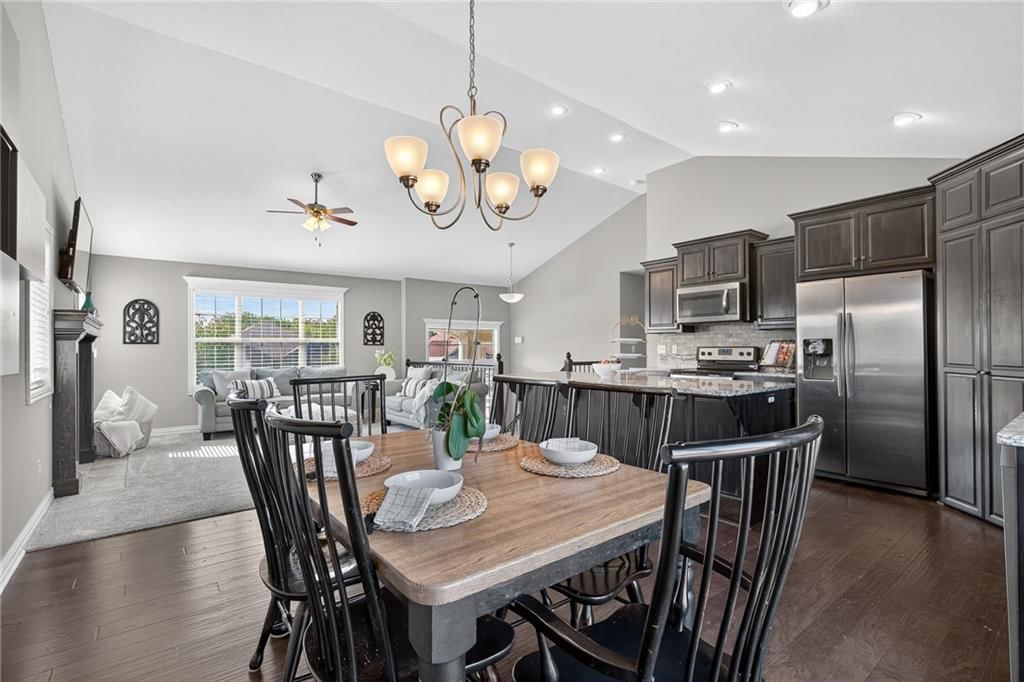 117 S Westglen Drive — photo 10