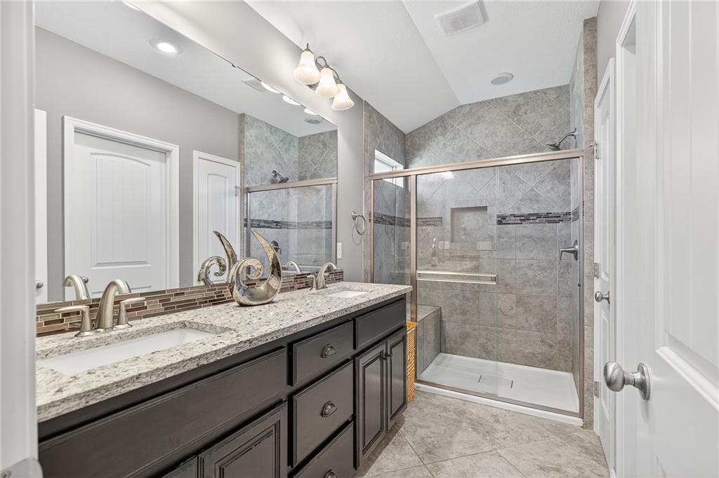 117 S Westglen Drive — photo 17