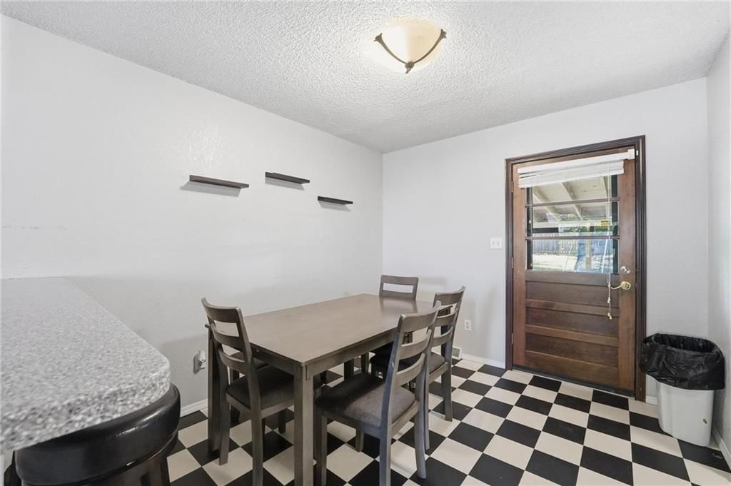 1620 N BELVIDERE Avenue — photo 11