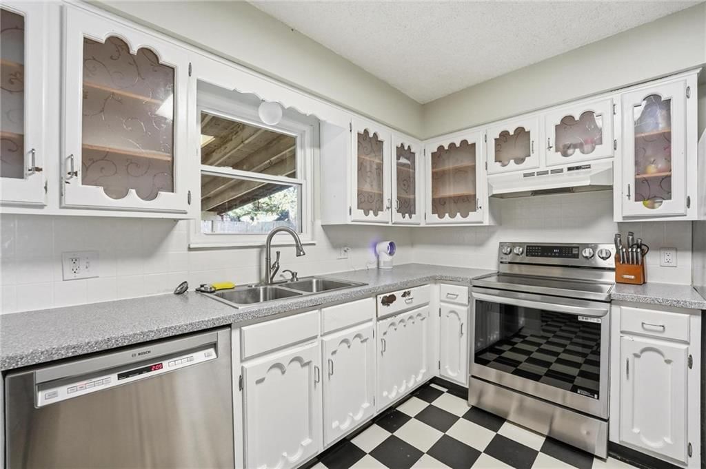 1620 N BELVIDERE Avenue — photo 14