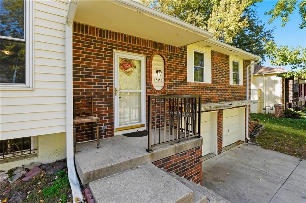 1620 N BELVIDERE Avenue — photo 36