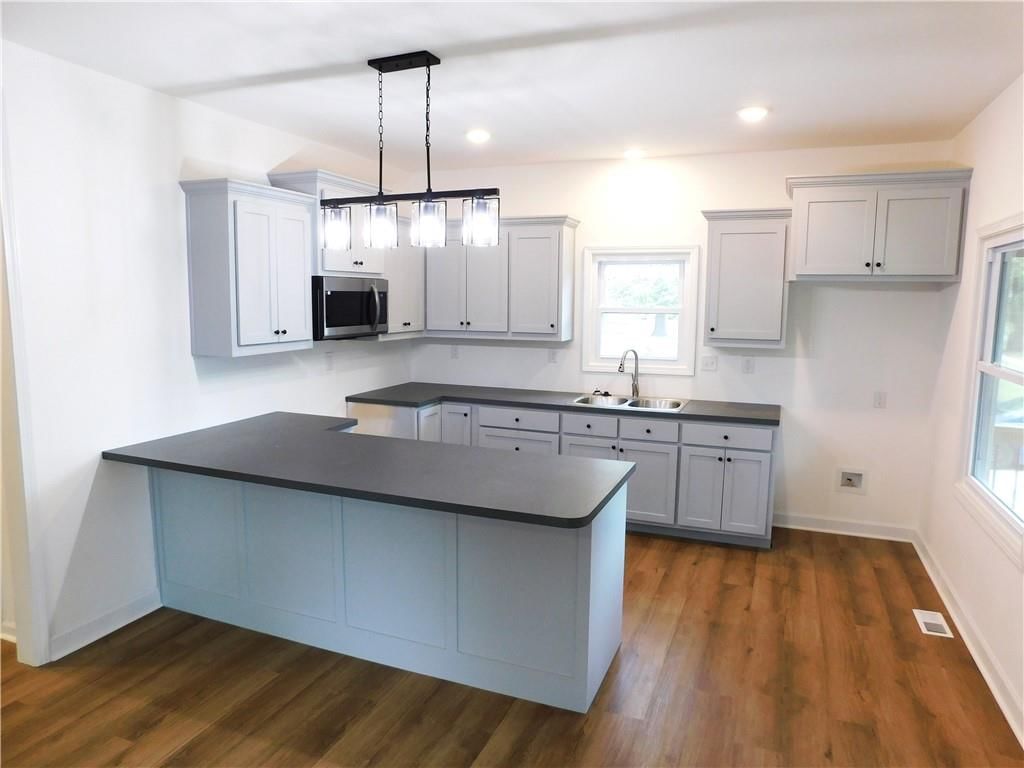 104 E Baltic Street — photo 3
