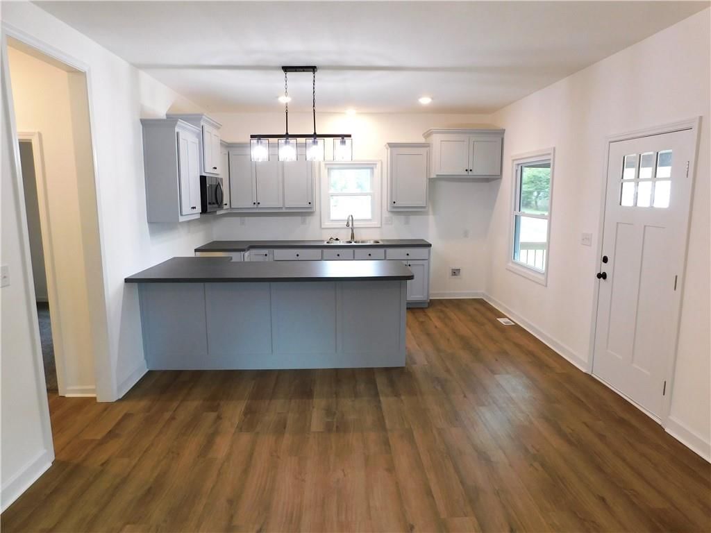 104 E Baltic Street — photo 4