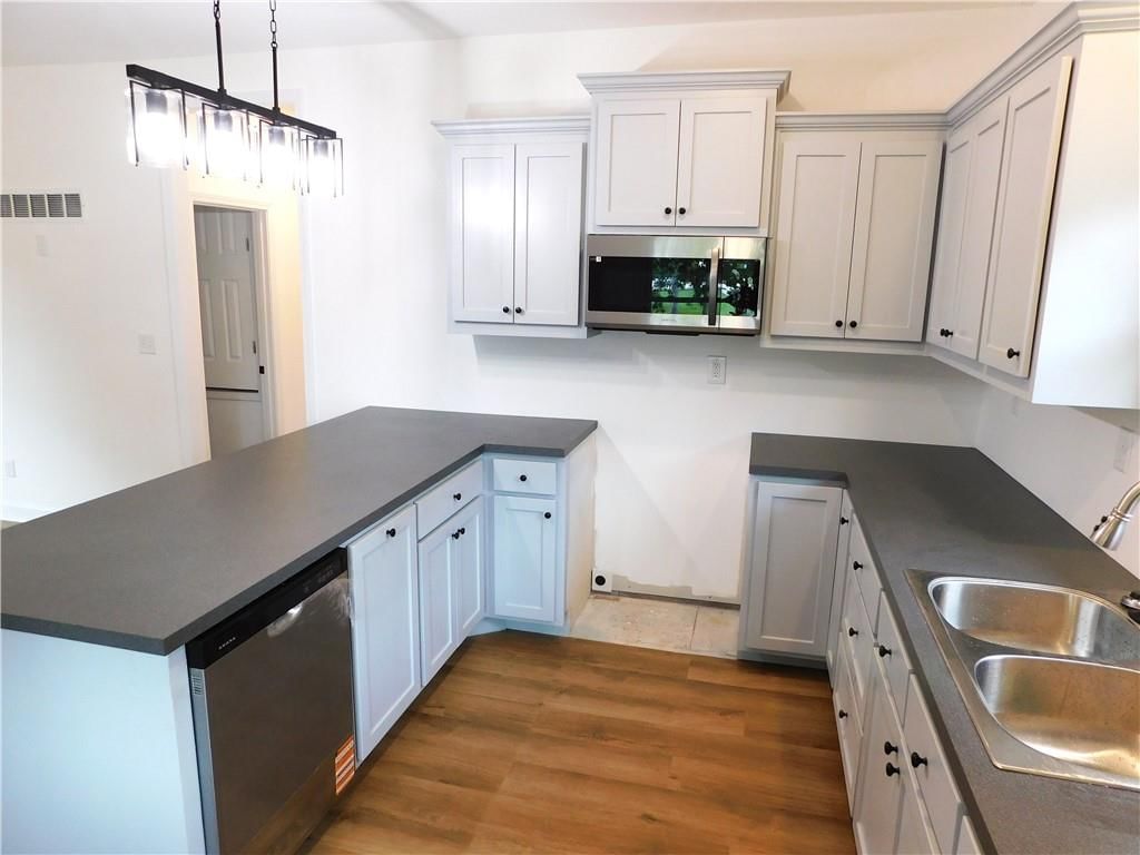 104 E Baltic Street — photo 5