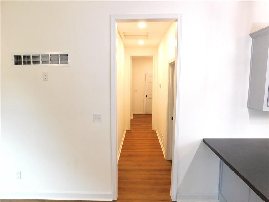 104 E Baltic Street — photo 20