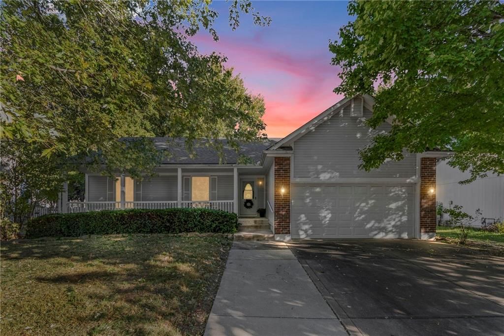 407 SE Hamilton Court, Blue Springs, MO