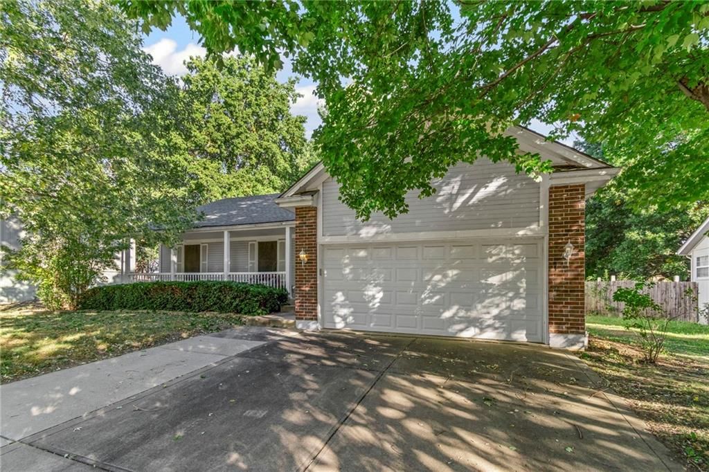 407 SE Hamilton Court — photo 3