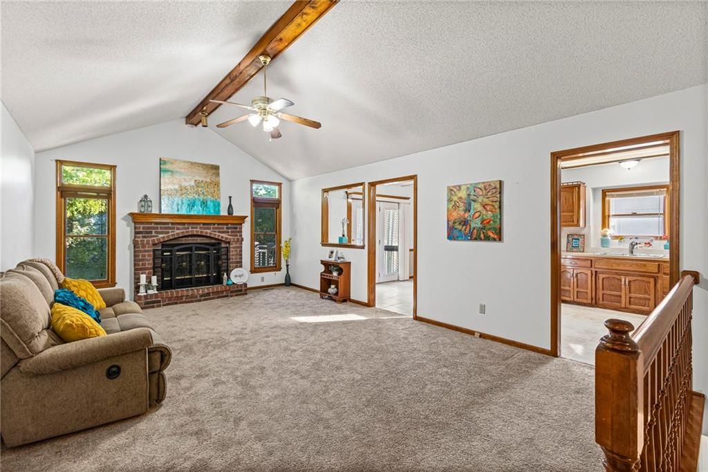 407 SE Hamilton Court — photo 5