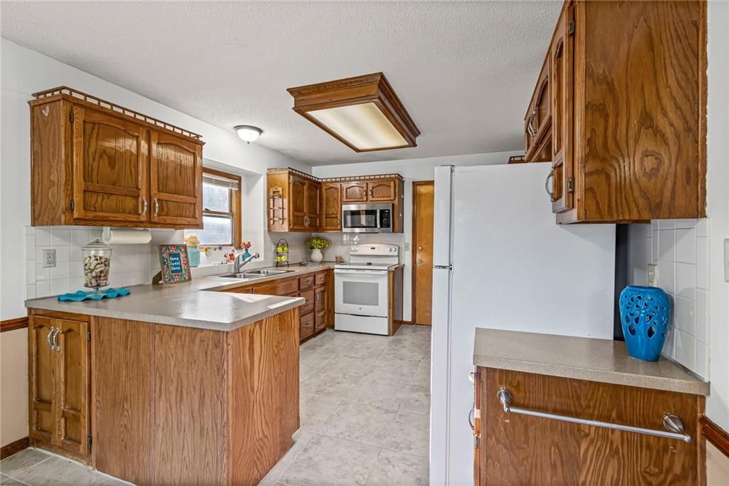 407 SE Hamilton Court — photo 8