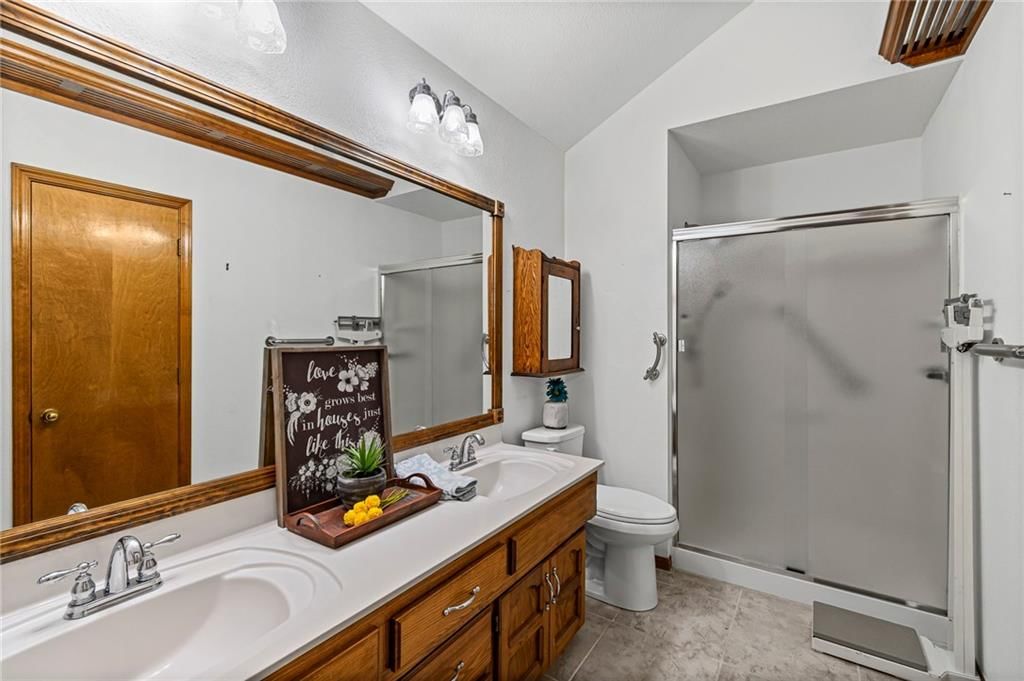 407 SE Hamilton Court — photo 16