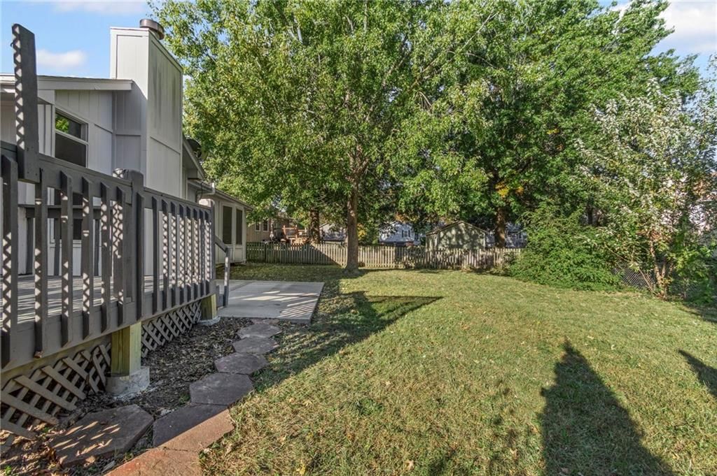 407 SE Hamilton Court — photo 29