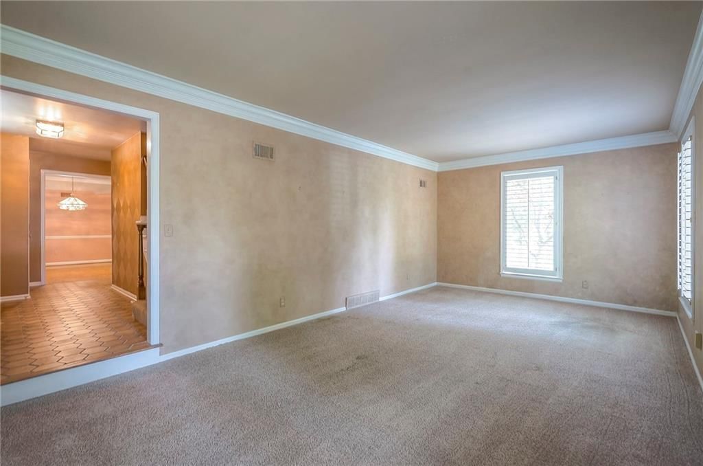 9015 Outlook Drive — photo 7