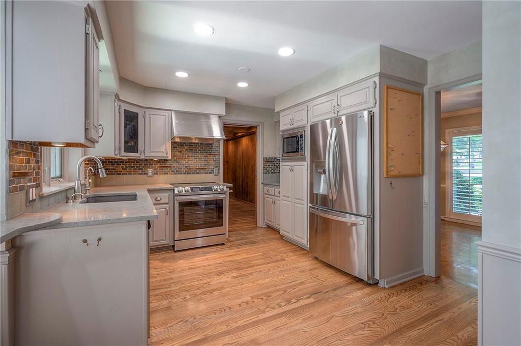 9015 Outlook Drive — photo 14