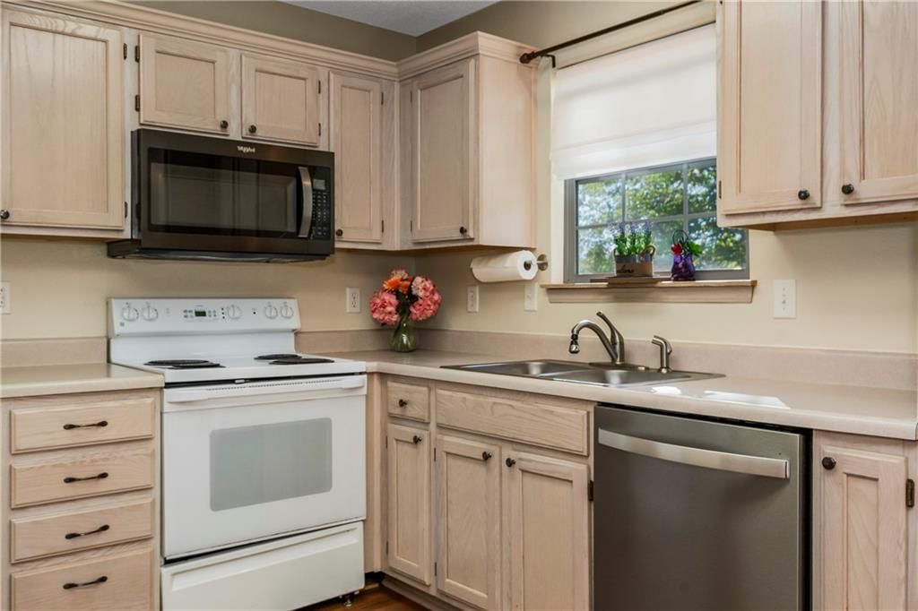 Photo 12 of 23 - 707 SE 14th Street