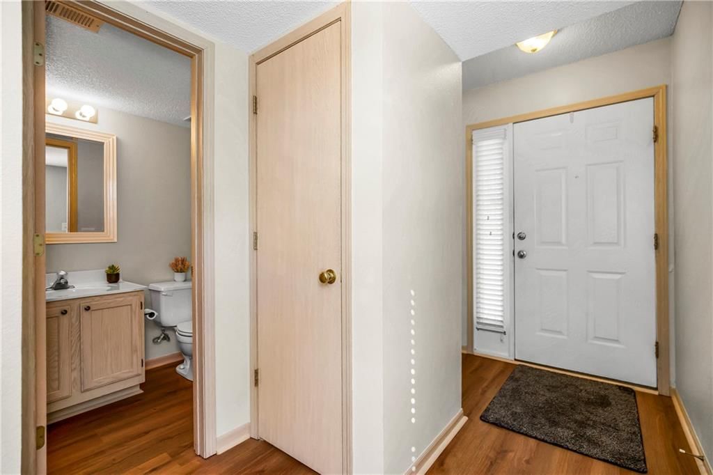 Photo 14 of 23 - 707 SE 14th Street