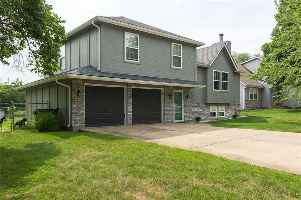 207 Breezeway Lane — photo 2