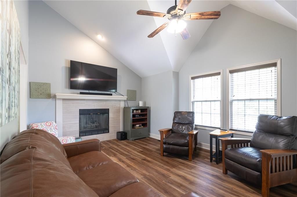 207 Breezeway Lane — photo 6