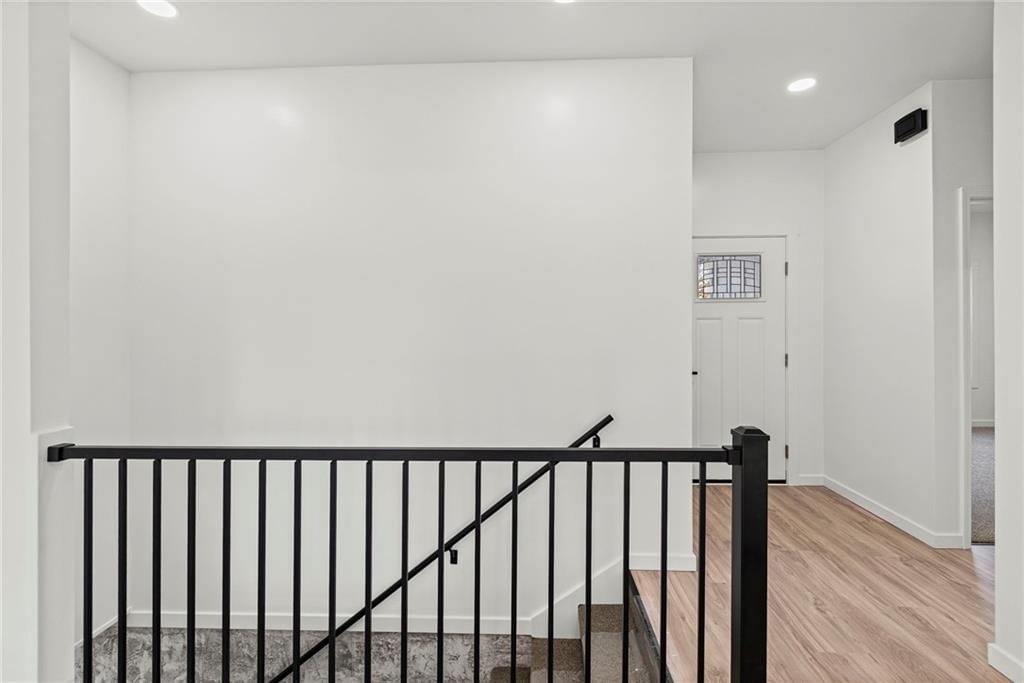 1219 Paton Street — photo 4