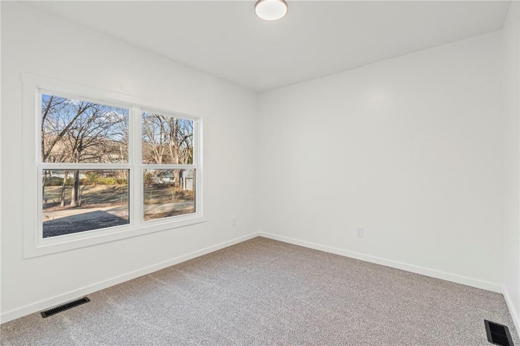 1219 Paton Street — photo 17