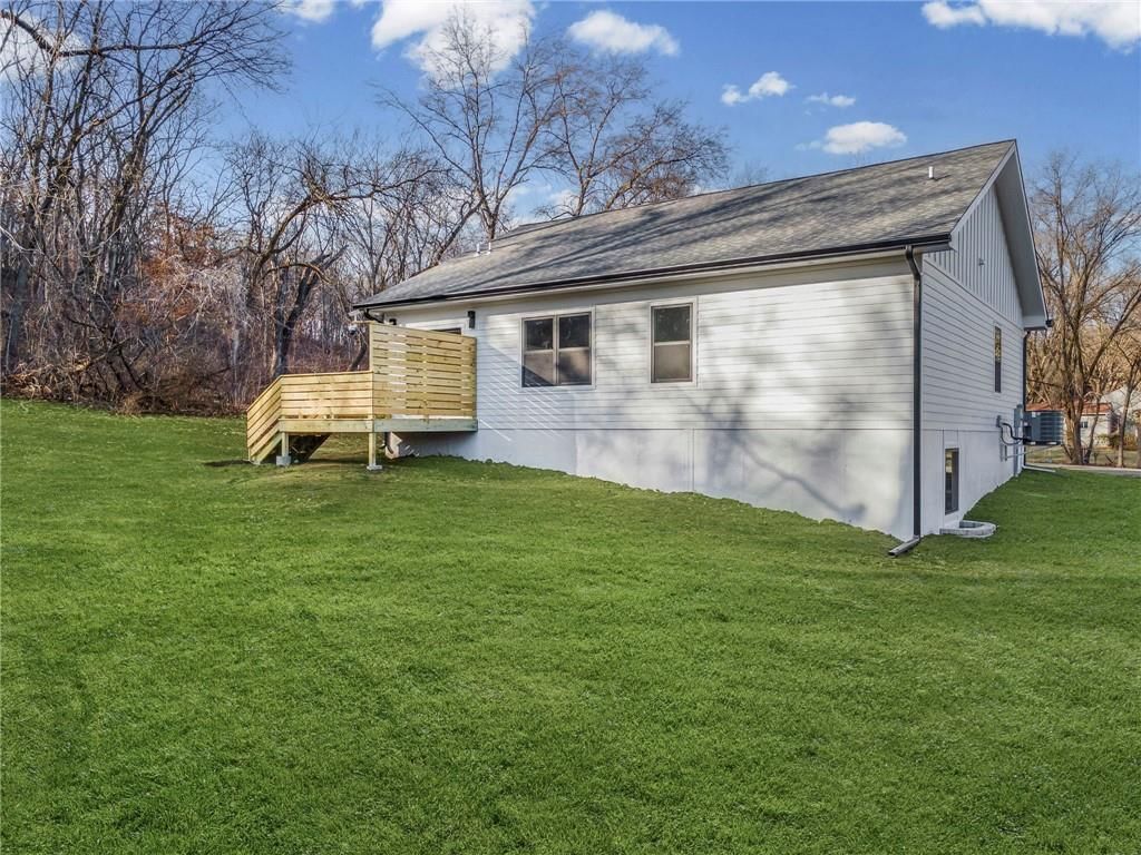 1219 Paton Street — photo 28
