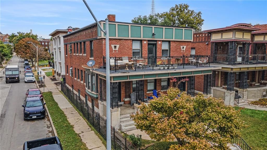 220 W Armour Boulevard, Kansas City, MO