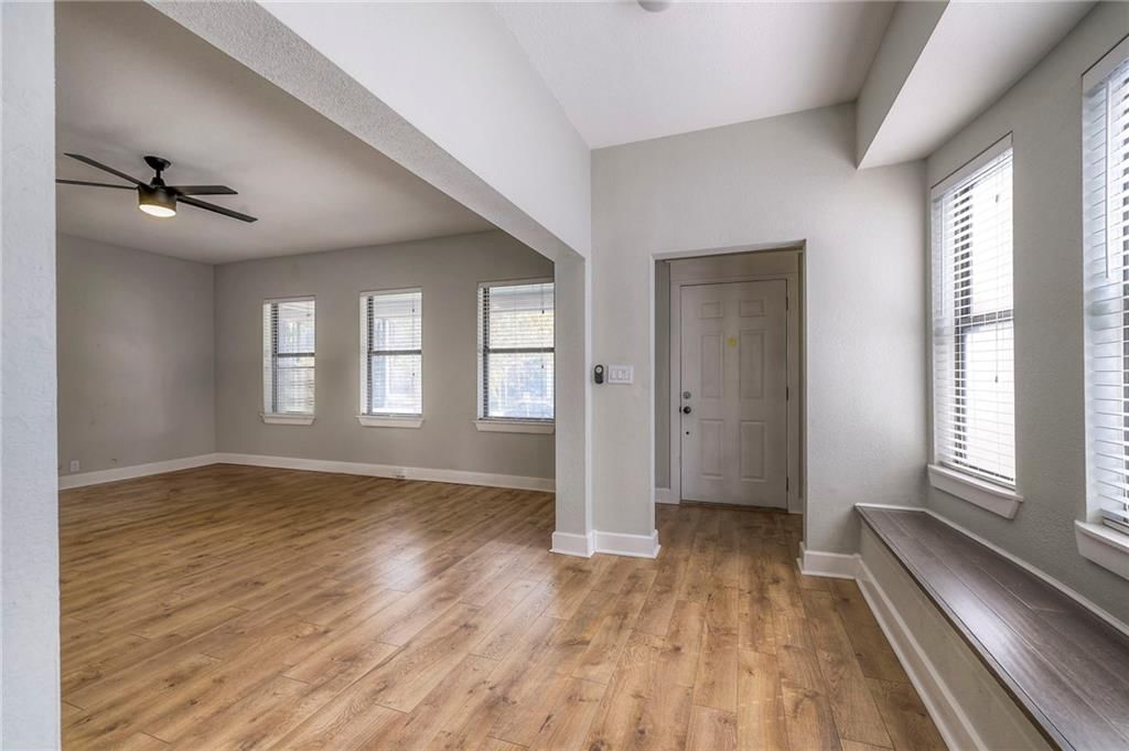 220 W Armour Boulevard — photo 5