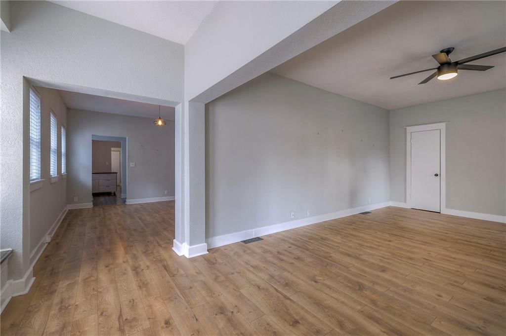 220 W Armour Boulevard — photo 7