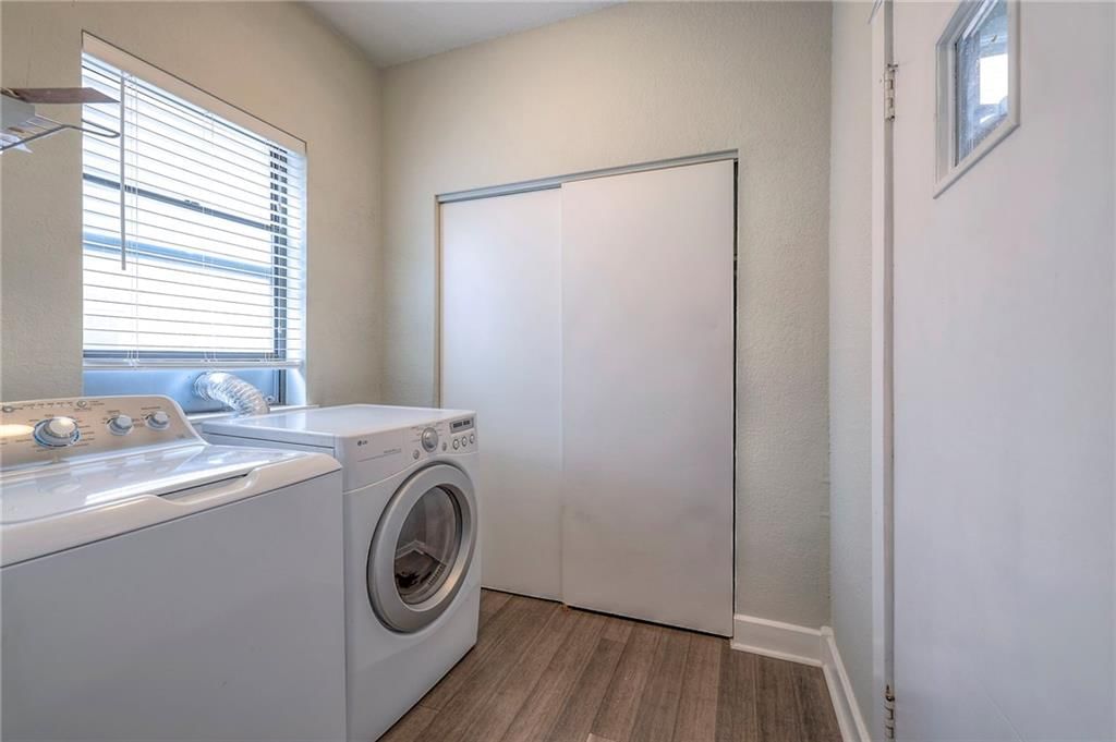 220 W Armour Boulevard — photo 14