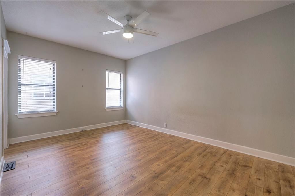 220 W Armour Boulevard — photo 15