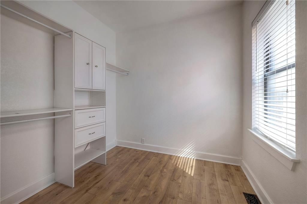 220 W Armour Boulevard — photo 17