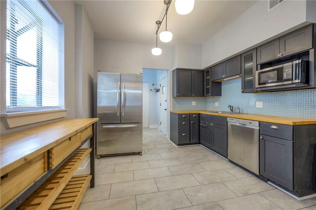 220 W Armour Boulevard — photo 26