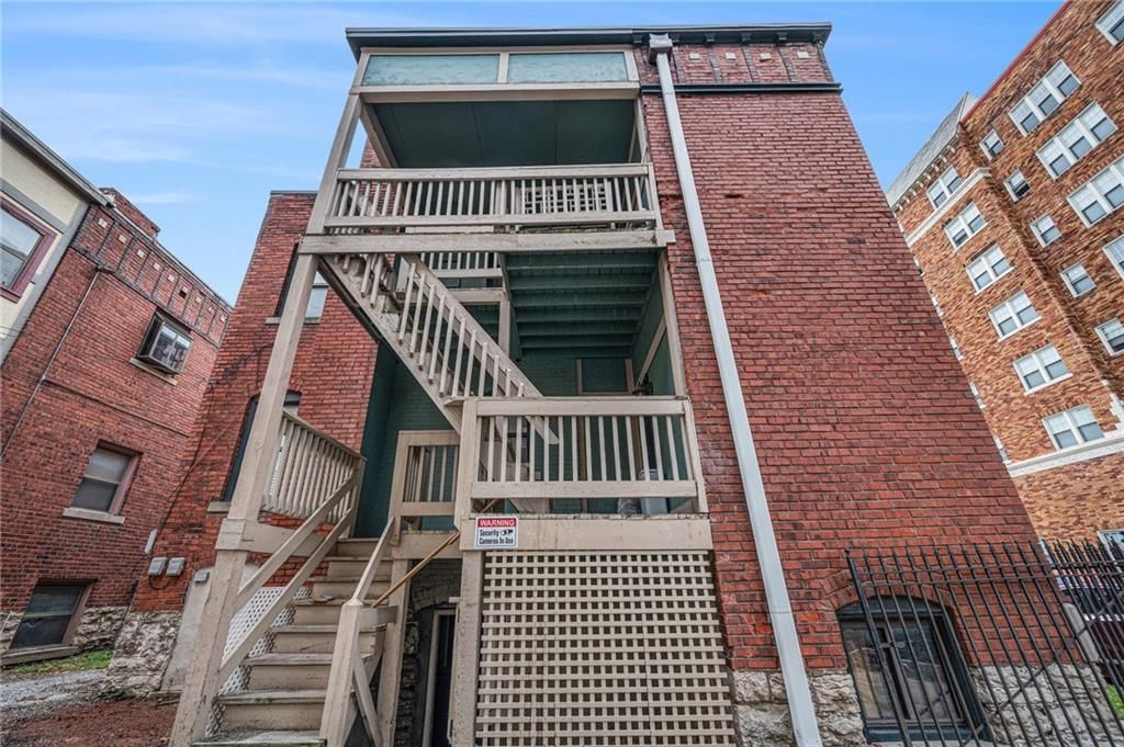 220 W Armour Boulevard — photo 38