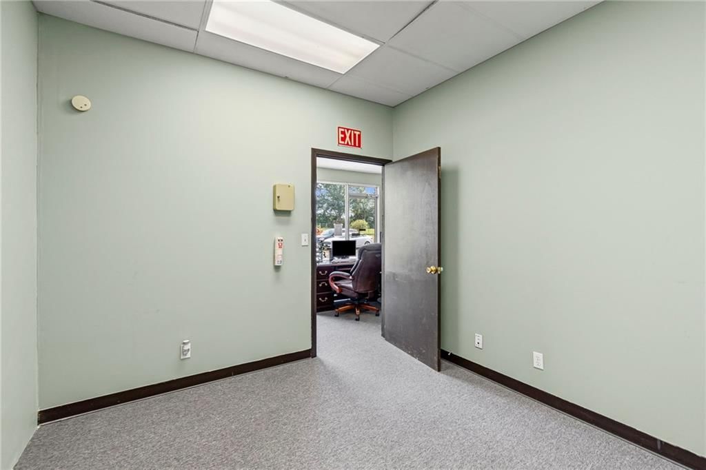 3160 W Arrow Street — photo 12