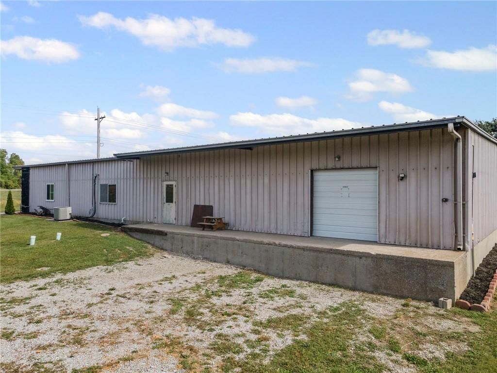 3160 W Arrow Street — photo 35