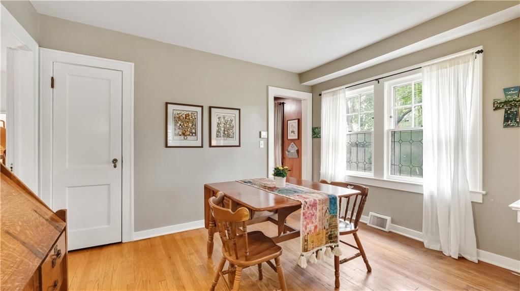 Photo 11 of 26 - 7514 Harrison Street