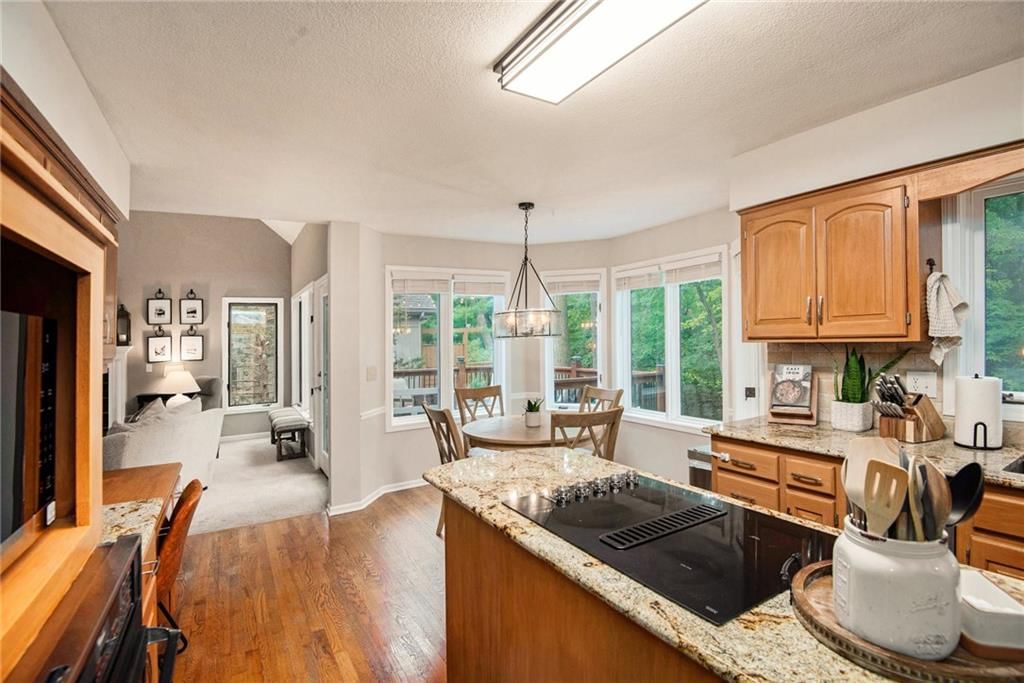 5240 N Main Street — photo 12