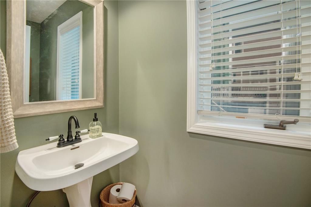 5240 N Main Street — photo 15