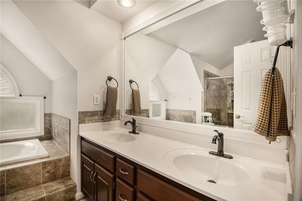5240 N Main Street — photo 19