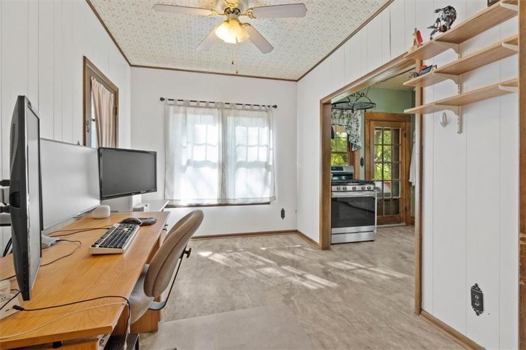 Photo 9 of 36 - 501 E Spruce Street