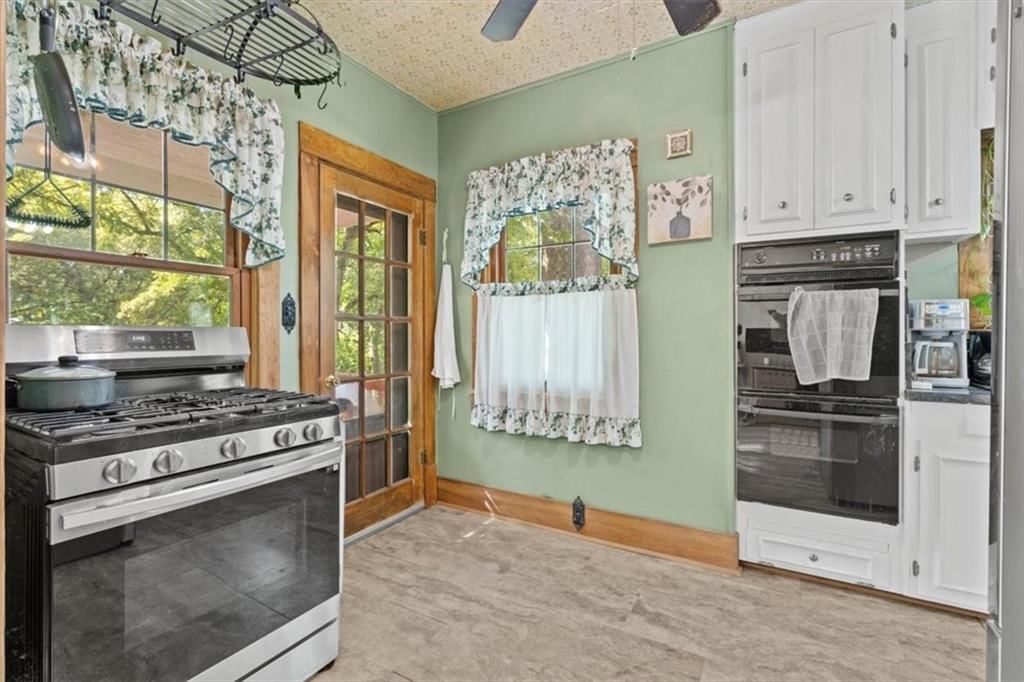 Photo 10 of 36 - 501 E Spruce Street