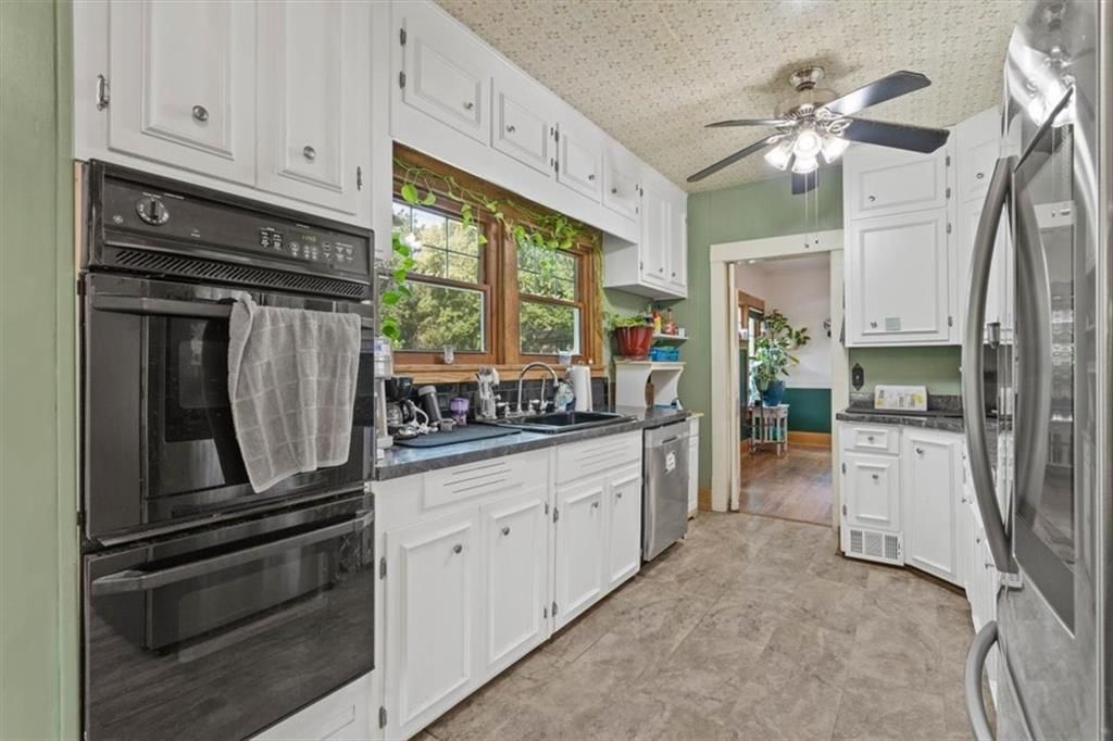 Photo 12 of 36 - 501 E Spruce Street